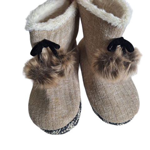 Cuddl Duds Slippers Soft Brown Tan Womens 7 8 Medium Pom Pon Ties