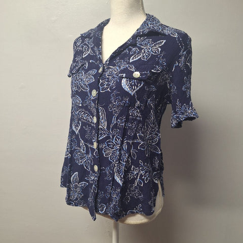 Drapers & Damons Crepe Shirt Blue Blouse Button Down Floral Womens Medium