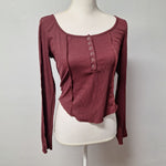 Dazy Cropped Top Long Sleeve Red Bergundy Womens Junior Size XL Scoop Neck Seam