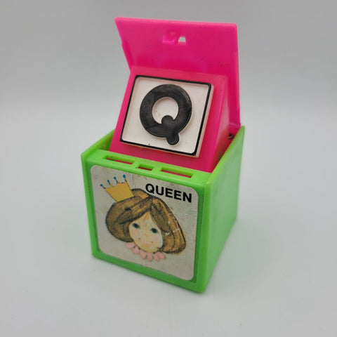 1972 Mattel Alphabet Pop Up Block Toy Plastic Vintage Letter Learn School Queen