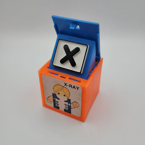 1972 Mattel Alphabet Pop Up Block Toy Plastic Vintage Letter Learn School XRay