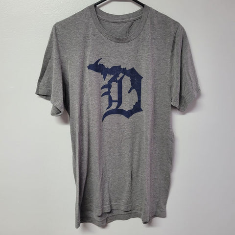 Detroit Tigers Tee Shirt Soft No Tags Gray Baseball Adult Small Mens Michigan