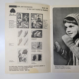Patons Beehive Craft Idea Book Gift Patterns Accessories Gold Club Glove Hats